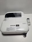 EPSON Projektor med takfäste -EB 585W - Lampt hours 1471 H