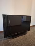 TOSHIBA LCD COLOUR TV MODEL 32 tum