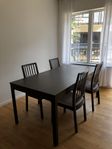 EKEDALEN köksbord och stolar
