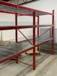 Garagehyllor i metall – kraftiga & flexibla