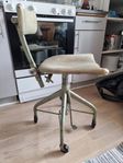 Retro industristol. Jones & Laughlin