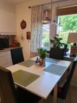Vit köksbord, 6 personer, 6 stolar