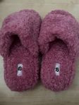 tofflor lurviga cerise storlek 36/37
