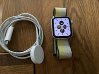 Apple Watch SE 40 MM Fint Skick!99%