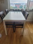 köksbord med 4 stolar