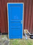 Gammal spegeldörr med karm