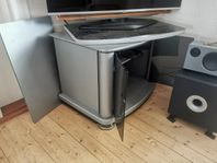 TV Möbel - den perfekta - Gratis - åker på tippen imorgon