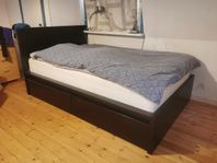 Säng med förvaring - Gratis åker på tippen imorgon!