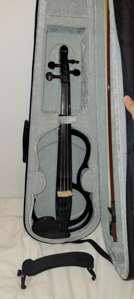 YAMAHA silent violin. Elektri...