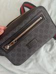 Gucci magväska