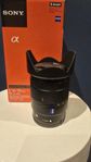 Sony E 16-70mm F4 za oss