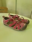 Keen sandaler