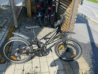 Cresent barncykel 20 tum, svart narre