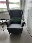 STRANDMON öronlappsfåtölj - Nordvalla mörkgrå