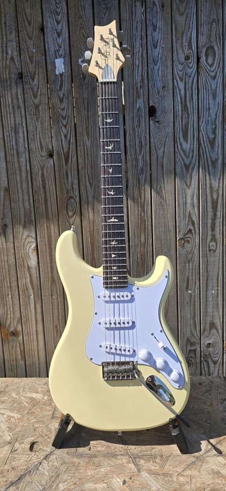 PRS SE Silver Sky