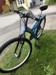 Sportig cykel i mountainbike stil / 6 växlar