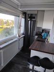 Fräsch etta på tredje våningen nära centrum