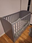 Grå Spjälsäng JLY Lux Cot
