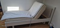 Electronic adjustable bed