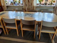 Matbord m. 8 stolar 