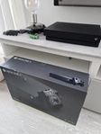 Xbox One X 1TB med charge kit