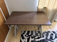 IKEA IDÅSEN höj- och sänkbart skrivbord