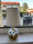 Bordslampa med tung glasfot