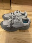 Adidas skor stl 40(39)