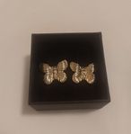 Anna K Jewelry - Örhängen Fashion Butterfly Stud Guld