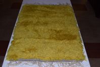 äldre gul ryamatta 53 x 90 cm till avhämtning