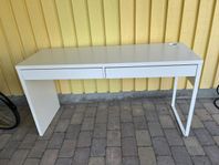 FYND!! Skrivbord