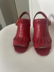 Prada röda skor