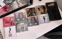 	Michael Jackson CD-samling i nyskick – 13 album + box