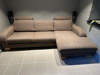 välvårdad soffa