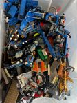Lego , över 6 kilo , diverse insatser