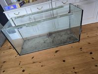 200L akvarium skänkes