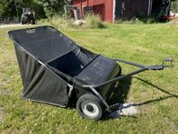 Uppsamlare och vagn till åkgräsklippare