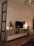 Bestå TV-bänk med sidoskåp