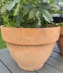 Stora krukor utomhus
