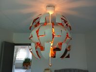 Taklampa, vit/kopparfärgad, ställbar diameter.