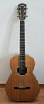 Larrivée O-01 – handgjord parlor-gitarr i solid mahogny