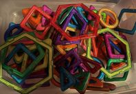 Magnetiska byggklossar för barn från 3 år