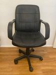 Black office chair