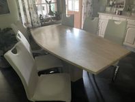 Köksbord och stolar 