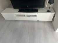 Tv-bänk i 3 sektioner