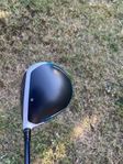TaylorMade Sim2Max Driver