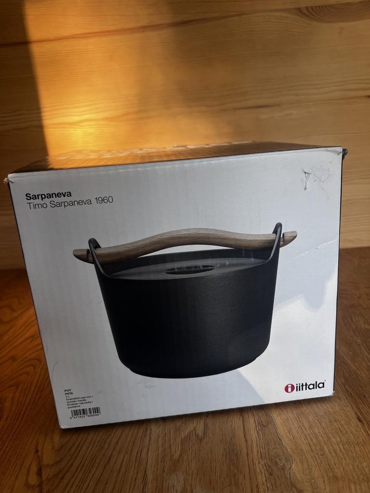 Ittala gjutjärnsgryta (helt ny)