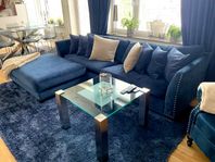 Fin stor 6-sits soffa med puff