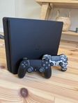 PlayStation 4 Slim (CUH-2016A) +två kontroller