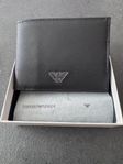 Emporio Armani svart plånbok